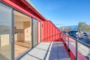 Deck - Persephone - Gibsons, BC Construction