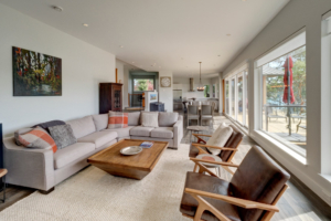 Sinclair Bay, Pender Harbour - Custom Built Home - Living Room
